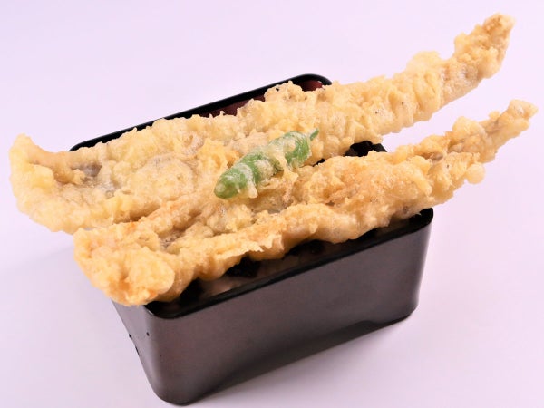 飛び出すビッグな大穴子天丼